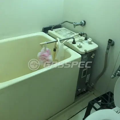 施工前の給湯器（SR-80S2）