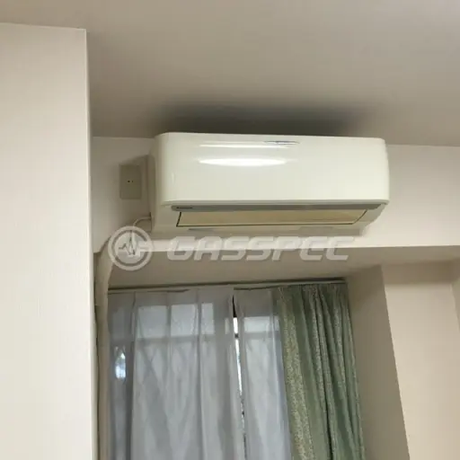 交換前のエアコン