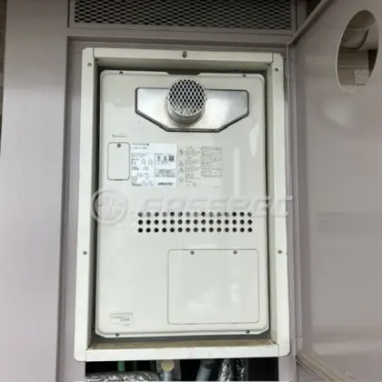 施工前の暖房熱源機（GTH-2417AWX3H-T）