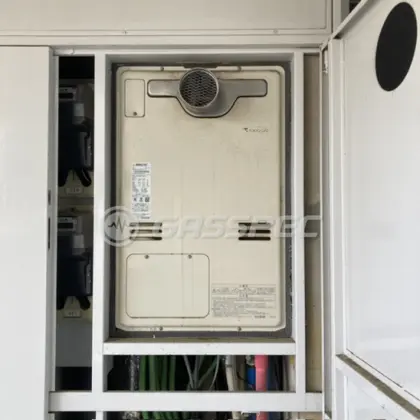 施工前の暖房熱源機（RUFH-V2403AT2-3）