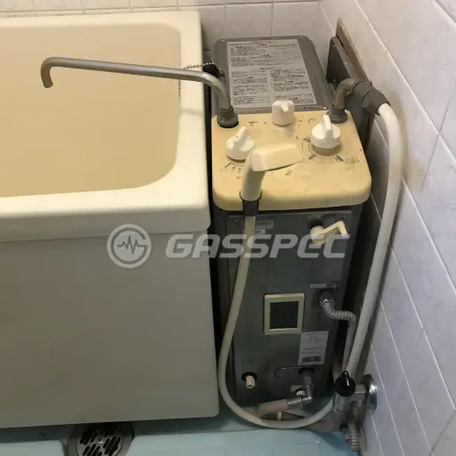 交換前の給湯器（ガスター SR-S）