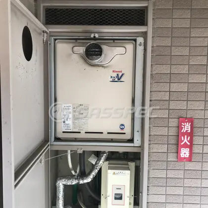 施工前の給湯器（RUF-A2400SAT(A)）
