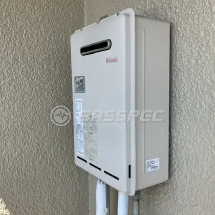 施工前の給湯器（RUX-A1610W-E）