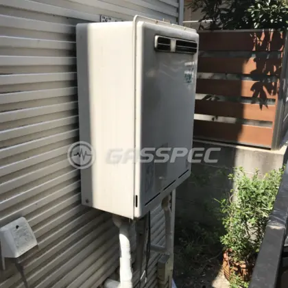 施工前の給湯器（RUF-V2405SAW）