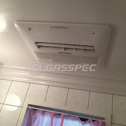 施工後の浴室乾燥機（リンナイ BDV-4104AUKNC-BL）
