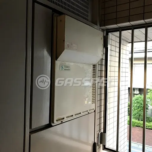 交換前の給湯器（ガスター OURB-1620DSA-AL）