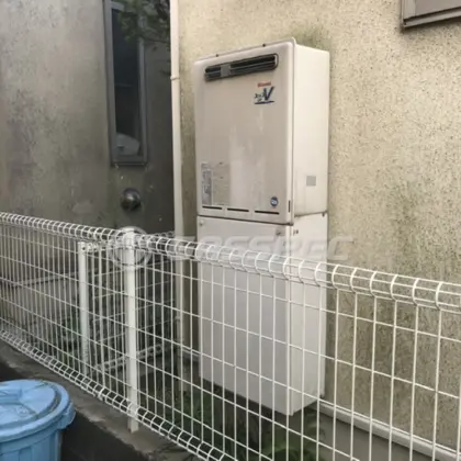 施工前の給湯器（RUF-V2405AW）