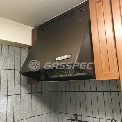 施工前のレンジフード