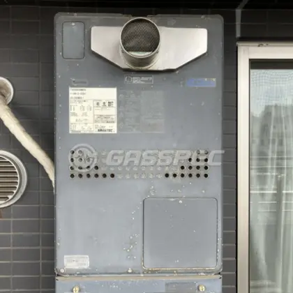 施工前の暖房熱源機（GTH-C2436AWX3H-T）
