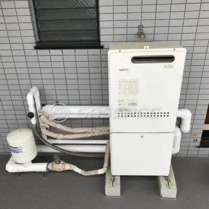 施工前の給湯器（GQ-3211WXQ）