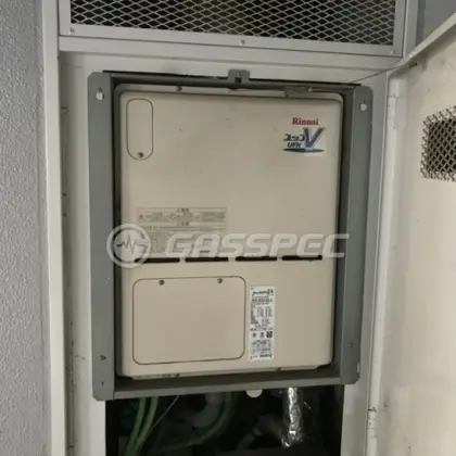 施工前の暖房熱源機（RUFH-VD2401AU2-3）
