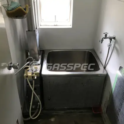 施工前の給湯器（TH-DPS550B）