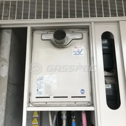施工前の給湯器（RUF-V2405SAT）