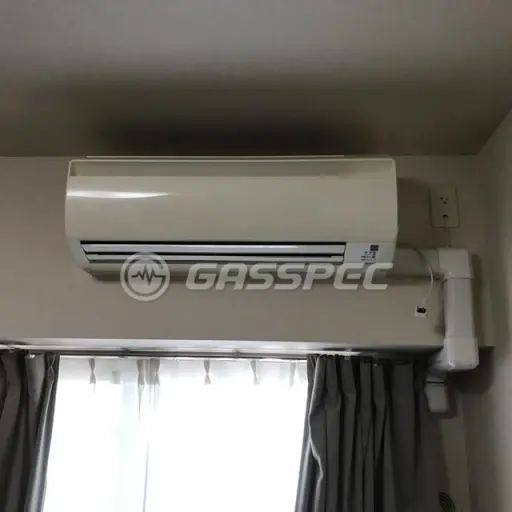 交換前のエアコン（ダイキン F22GTNS-W）