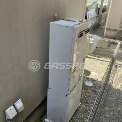 施工前の暖房熱源機（RUFH-K2400SAW2-6(A)）