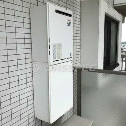 施工前の給湯器（RUF-A2400SAW）
