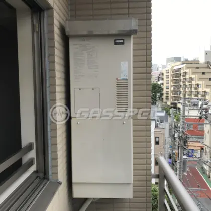 施工前の暖房熱源機（AT-4200ARSAW3Q-56-F）