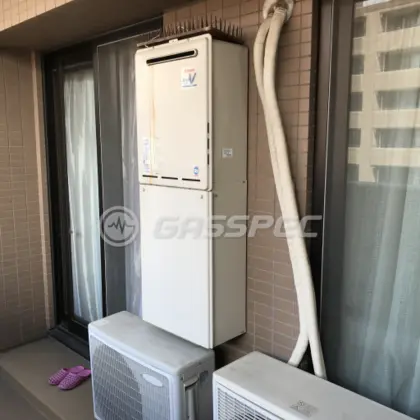施工前の給湯器（RUF-A2400SAW(A)）