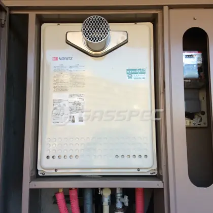 施工後の給湯器（ノーリツ GT-2460AWX-T BL）