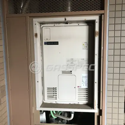 施工前の暖房熱源機（RUFH-2405AU2-5）