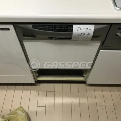 施工前のビルトイン食洗機（RKW-456A-SV）