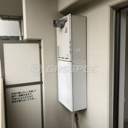 施工前の給湯器（RUF-A1600SAT）