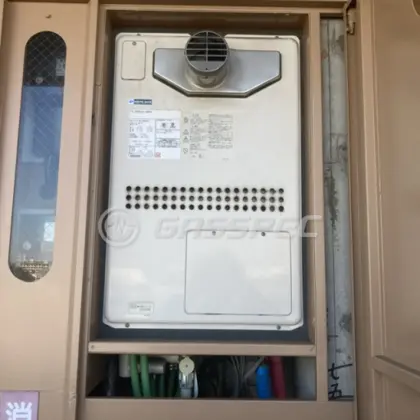施工前の暖房熱源機（GTH-2413AWXH-T）