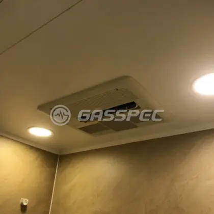 施工前の浴室乾燥機（BBD-3304ACSK-J3）