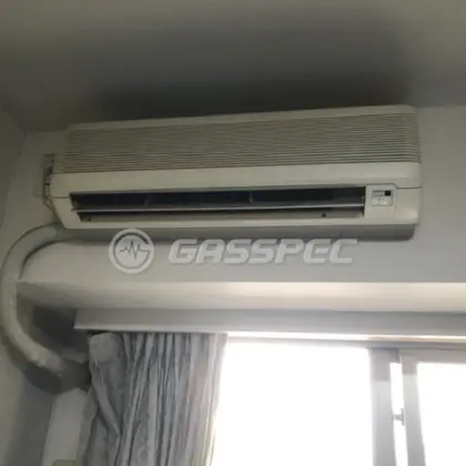 施工前のエアコン（SAP-K22C）