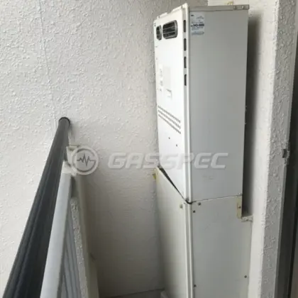 施工前の給湯器（GTH-1613AWX）