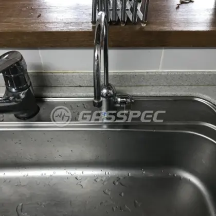 施工前の水栓・蛇口（YKE730UN-SCP）