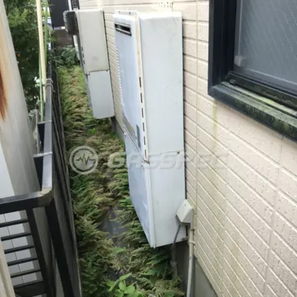 施工前の給湯器（RUF-2000APW）