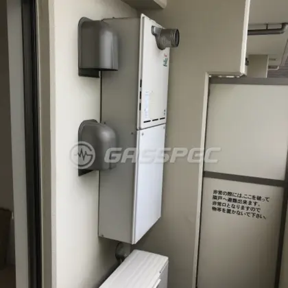 施工前の給湯器（RUF-A1600SAT）