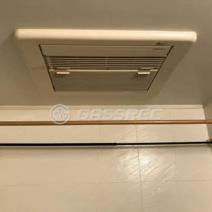 施工前の浴室乾燥機（RUFH-V2403SAT）