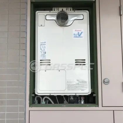 施工前の暖房熱源機（RUFH-V2403SAT）