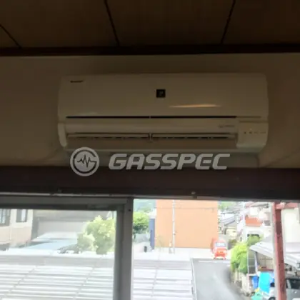 施工前のエアコン（AY-D22SD-W）