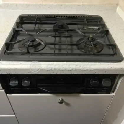 施工前のビルトインガスコンロ（PKD-351KG）