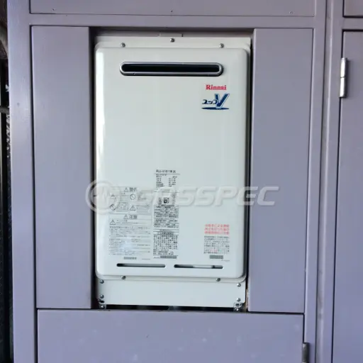交換後の給湯器（リンナイ RUJ-V1611W(A)）