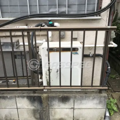 施工前の給湯器（GRQ-2012SA）