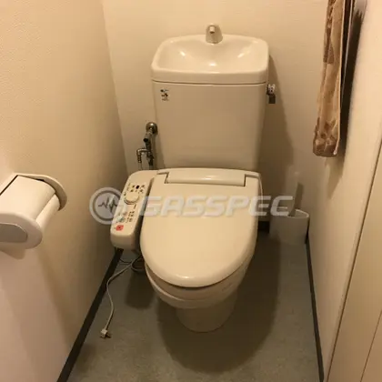 施工前の便座（CW-1041）