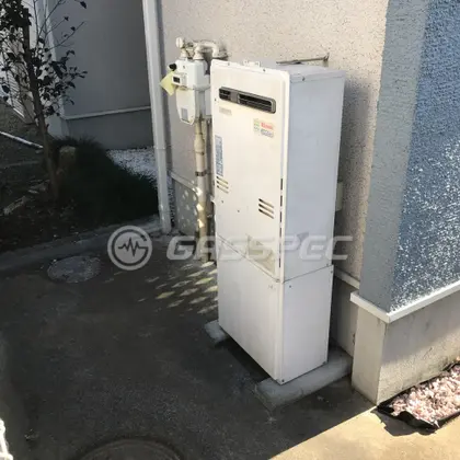 施工前の暖房熱源機（RUFH-K2400AW2-6(A)）