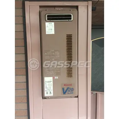 施工前の給湯器（RUF-VS2000SAW-1）