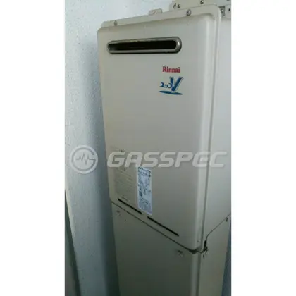 施工前の給湯器（RUJ-V1610W）