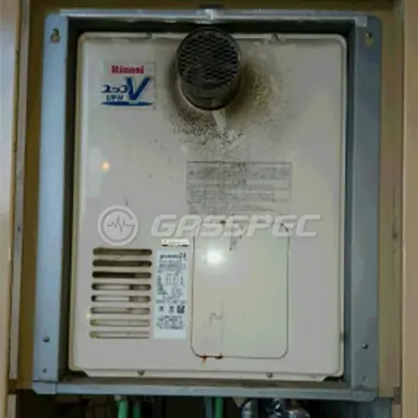 施工前の暖房熱源機（RUFH-VD2400SAT2-3）