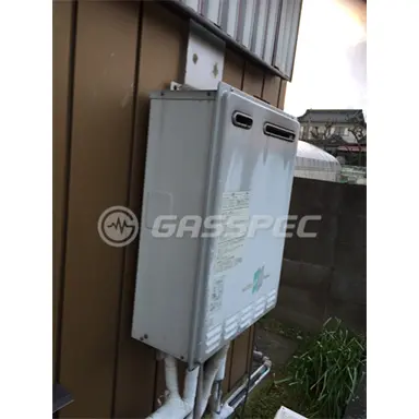 交換前の給湯器（パロマ FH-20AWD）