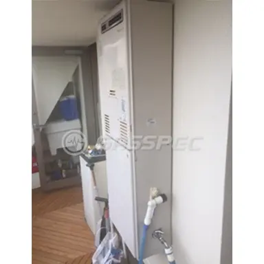 施工前の暖房熱源機（RUFH-2405AW2-3）