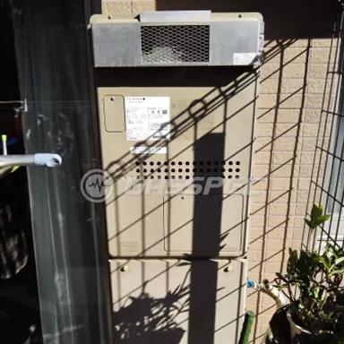 施工前の暖房熱源機（GTH-2417AWX3H）