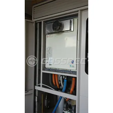施工前の給湯器（OURB-2450SAQ-T）