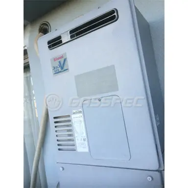施工前の暖房熱源機（RUFH-VD2400AW2-3）