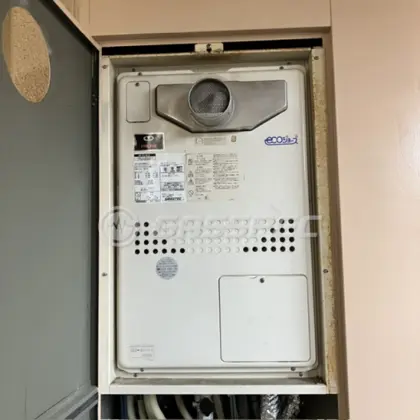 施工前の暖房熱源機（GTH-C2437AWX6H-T）